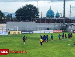 Persewangi Banyuwangi Lolos 16 Besar Usai Tumbangkan Persebo 3-1 – TIMES Banyuwangi