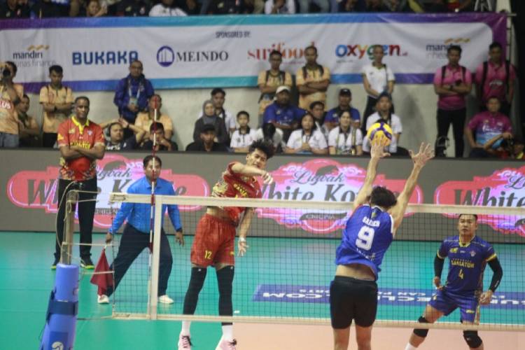 pln-mobile-proliga-2025,-jakarta-lavani-kalahkan-telak-surabaya-samator-–-times-banyuwangi