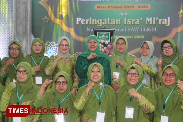 khofifah-tekankan-pentingnya-jaga-kekompakan-dan-soliditas-anggota-muslimat-nu-–-times-banyuwangi
