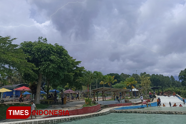 banyuwangi-berpotensi-dilanda-hujan-es-saat-long-weekend,-begini-penjelasan-bmkg-–-times-banyuwangi