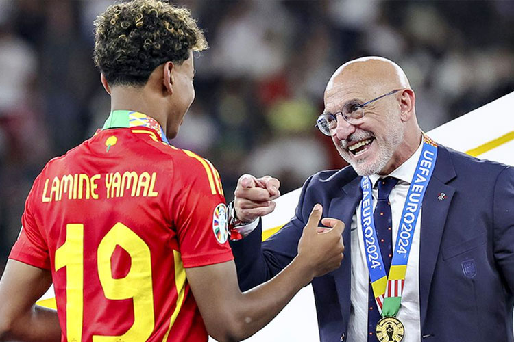 luis-de-la-fuente-latih-timnas-spanyol-hingga-euro-2028-–-times-banyuwangi