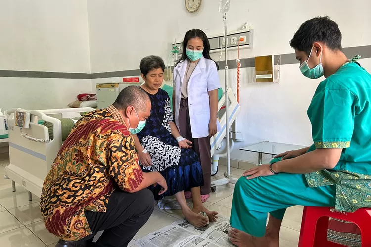 rsud-genteng-layani-penderita-diabeltus-melitus,-adakan-senam-kaki