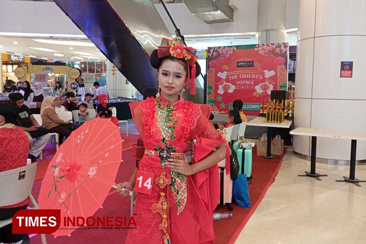 serunya-umbrella-painting-2025-bernuansa-imlek-di-lippo-plaza-jember-–-times-banyuwangi