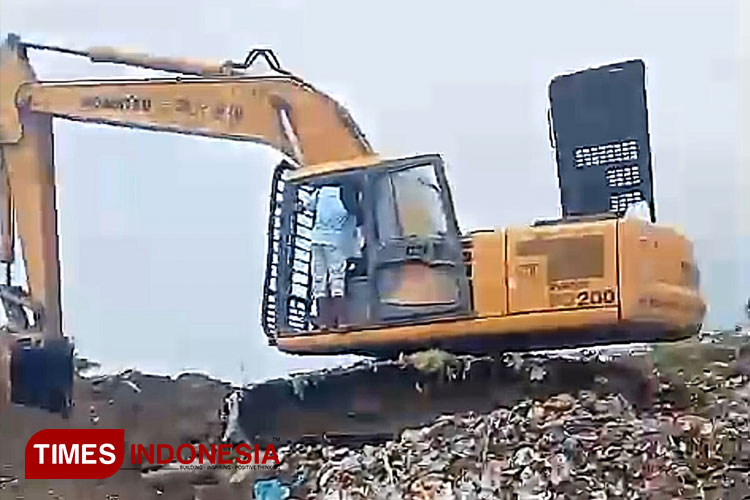 sempat-bermasalah,-sampah-menumpuk-di-tps-tps-banyuwangi-telah-dibersihkan-–-times-banyuwangi