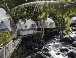 Mengenal Lintang Luku, Kamar Hotel Berwujud Tenda di Tepi Sungai