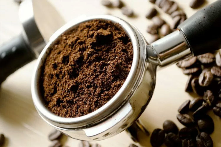 7-kegunaan ampas-kopi,-mulai-trik-dapur-hingga-perawatan-tubuh-–-times-banyuwangi