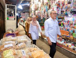 Ke Pasar Rogojampi Cek Harga Sembako, Menko Zulhas : Banyuwangi Inflasinya Sangat Terjaga
