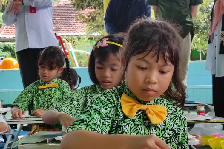 pengumuman-finalis-lomba-kolase-koran-radar-banyuwangi-2025,-simak-nama-namanya-di-sini