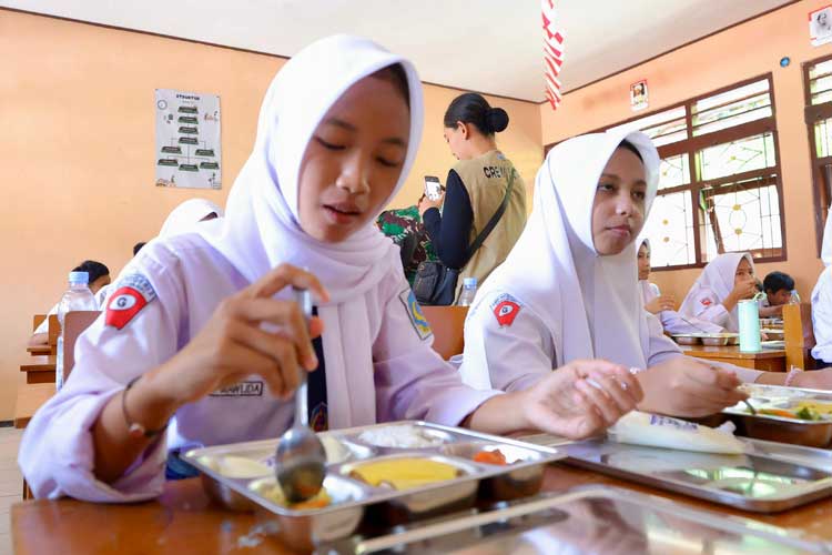 program-makan-bergizi-gratis-di-banyuwangi-meluas,-menjangkau-28-sekolah-–-times-banyuwangi