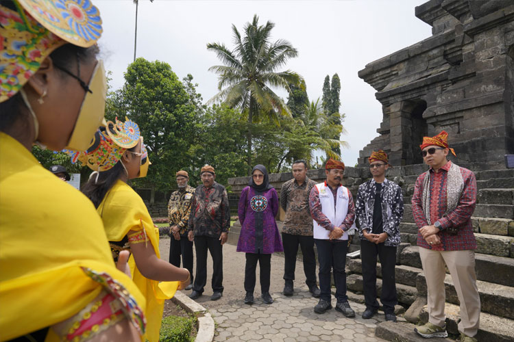 dari-malang,-menteri-kebudayaan-ri-fadli-zon-apresiasi-pelestarian-budaya-panji-–-times-banyuwangi
