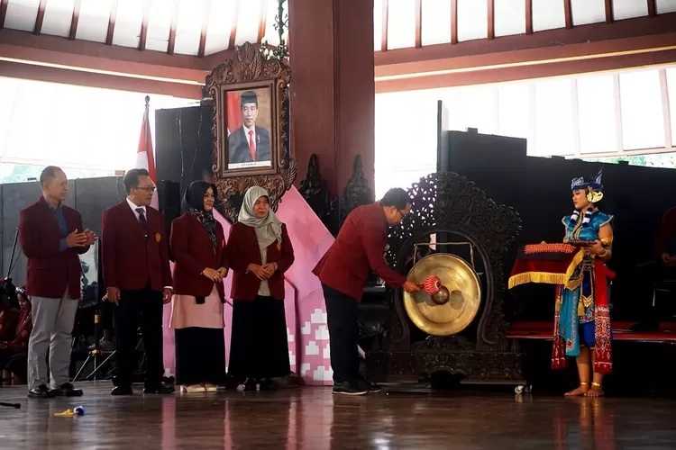 kuliah-di-fsp-isi-surakarta,-banyak-untungnya:-enggak-percaya?-–-radar-banyuwangi