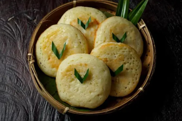 mengupas-nilai-historis-kue-apem-yang-lekat-dengan-tradisi-jawa-–-times-banyuwangi