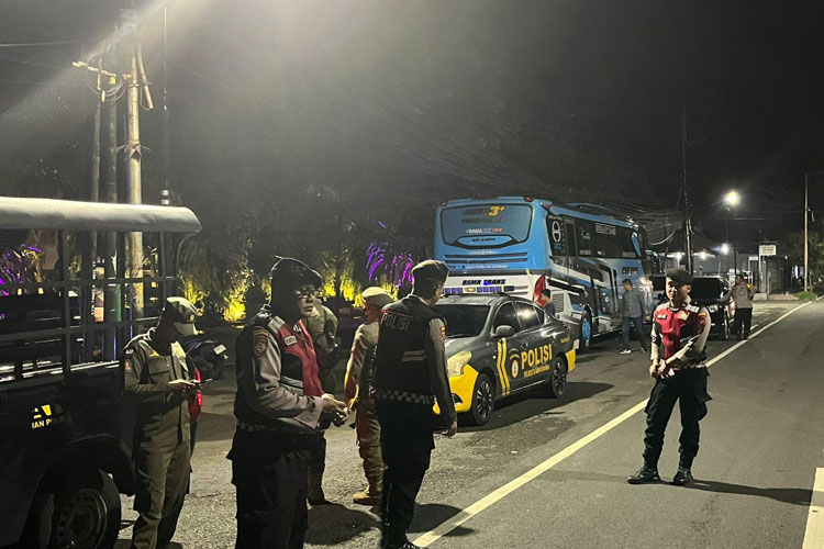 patroli-balap-liar-polresta-banyuwangi-bubarkan-kerumunan-pemuda-–-times-banyuwangi