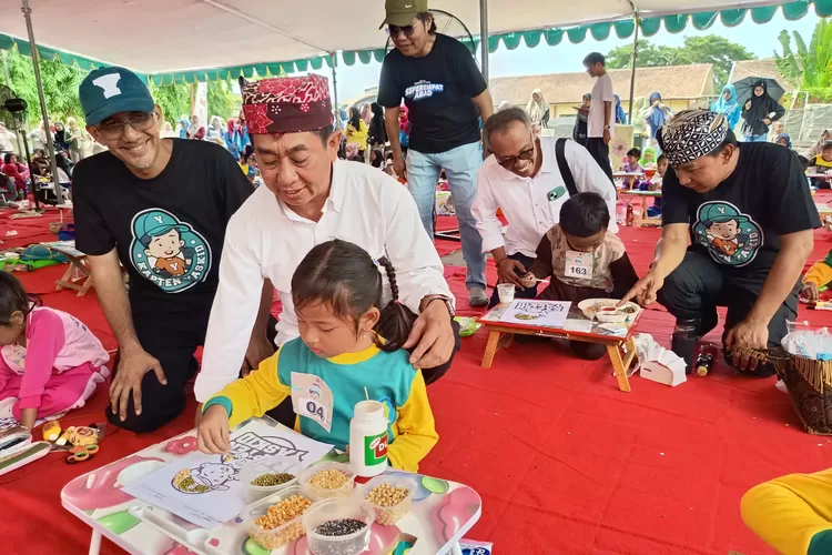 kompetisi-berpusat-di-rs-yasmin-banyuwangi,-semua-finalis-lomba-kolase-langsung-dapat-medali