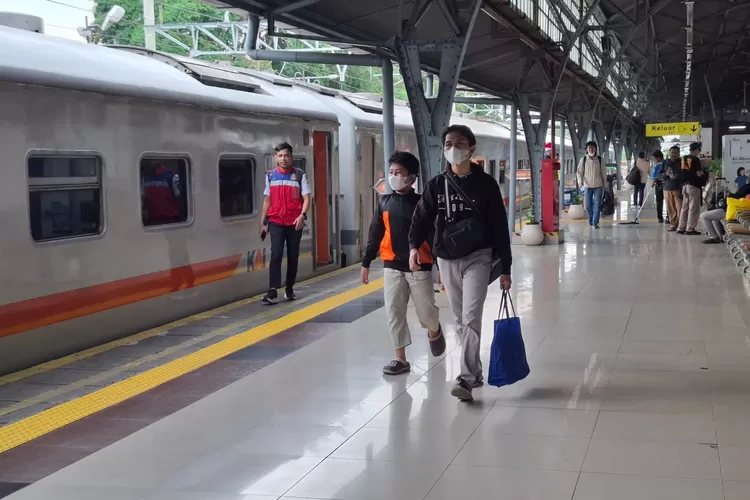 mudik-lebaran-2025-stasiun-gambir-dan-pasar-senen-bakal-penuh,-segini-okupansinya