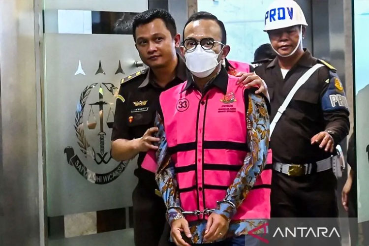 korupsi-di-pertamina-patra-niaga:-kejagung-ungkap-kerugian-negara-rp193,7-triliun-–-times-banyuwangi