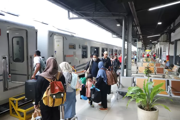 pelaku-pelecehan-seksual-di-kereta-api-bisa-masuk-daftar-hitam,-begini-aturannya