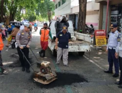 Di Banyuwangi Ada Tim Pencari Jalan Rusak, Petakan dan Perbaiki Jalan Rusak Jelang Musim Mudik