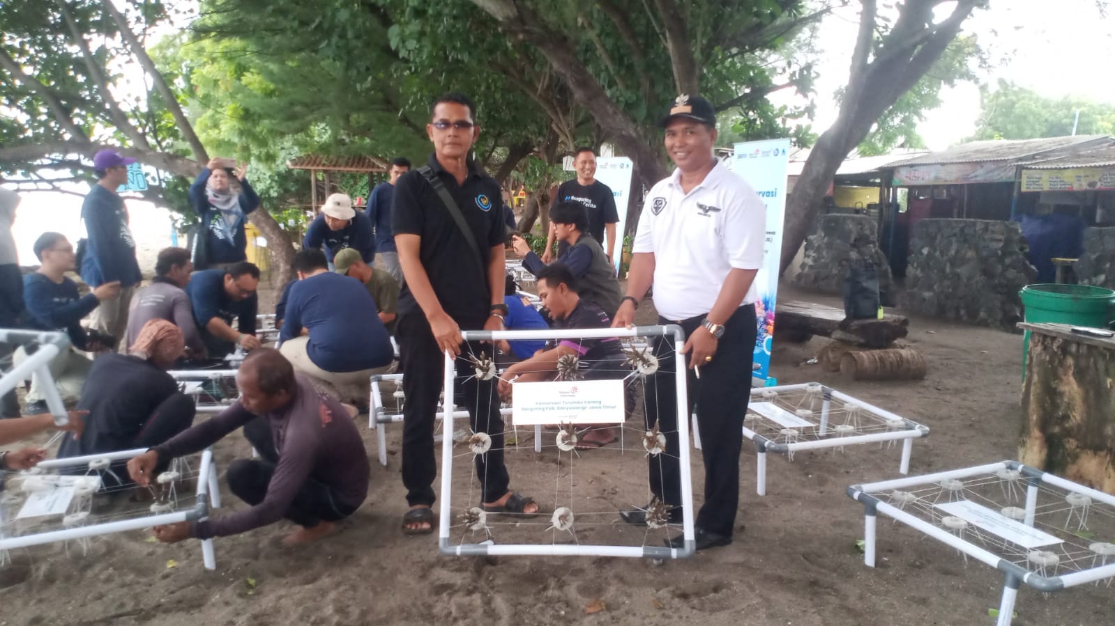kades-bangsring-dukung-upaya-pelestarian-terumbu-karang-di-bangsring-underwater