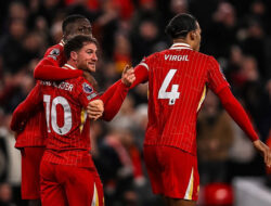 Taklukkan Newcastle di Anfield, Liverpool Menjauh di Puncak Klasemen – TIMES Banyuwangi