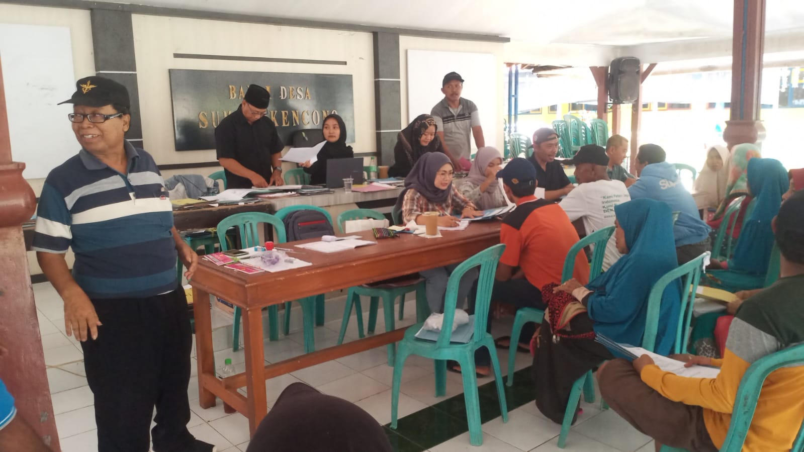 verifikasi-berkas-ptsl-di-desa-sumberkencono,-1.500-pemohon