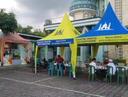 Kantin Gratis di Depan Masjid Baiturrahim Wongsorejo, Buka hingga Waktu Sahur