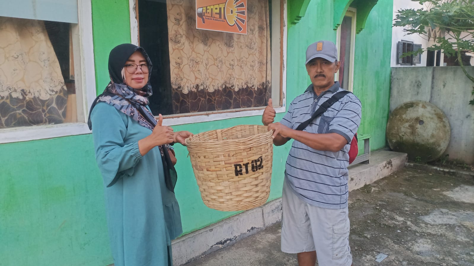pengelolaan-sampah-mandiri-di-bajulmati:-solusi-rt-02/03-atasi-masalah-lingkungan