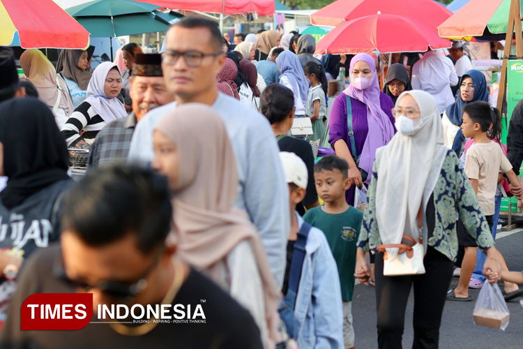 lindungi-konsumen,-pasar-takjil-banyuwangi-‘perang’-lawan-formalin-–-times-banyuwangi