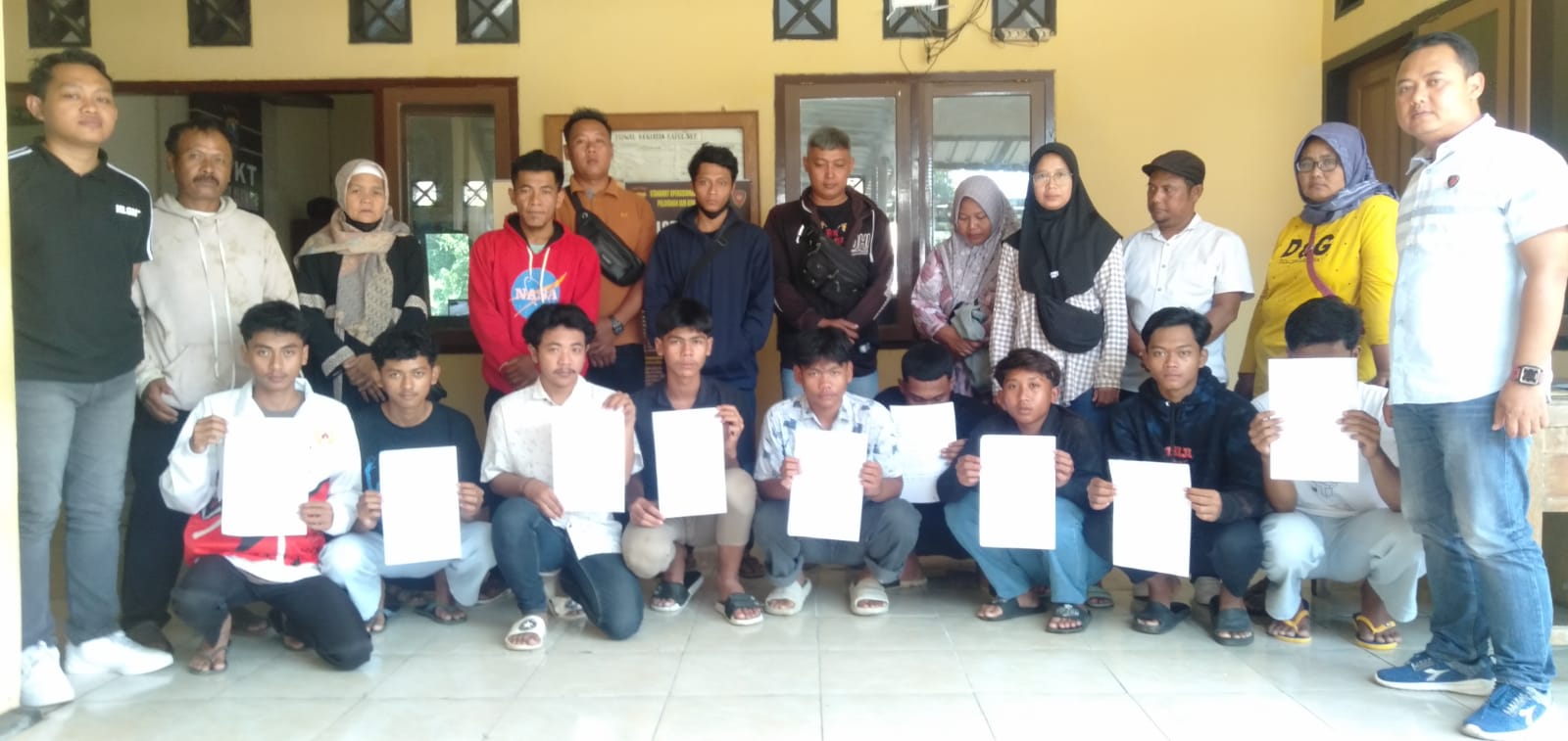 terlibat-perang-sarung,-empat-anak-asal-kecamatan-muncar-dan-tegaldlimo-diamankan-polisi