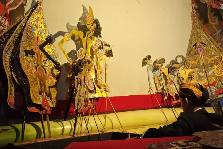 menjadi-dalang-bukan-sekadar-profesi,-melainkan-panggilan-jiwa-–-radar-banyuwangi