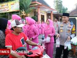 Bagi-bagi Takjil Gratis Polresta Banyuwangi Ludes Diserbu Masyarakat Songgon – TIMES Banyuwangi