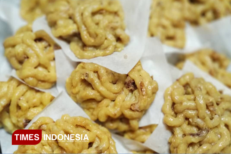 melihat-produksi-kue-precet,-kudapan-khas-ramadan-ala-warga-banyuwangi-–-times-banyuwangi