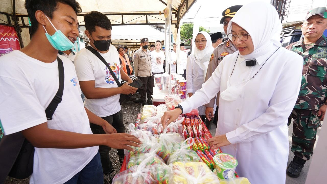 stabilkan-harga-selama-ramadan,-banyuwangi-gencarkan-operasi-pasar-murah