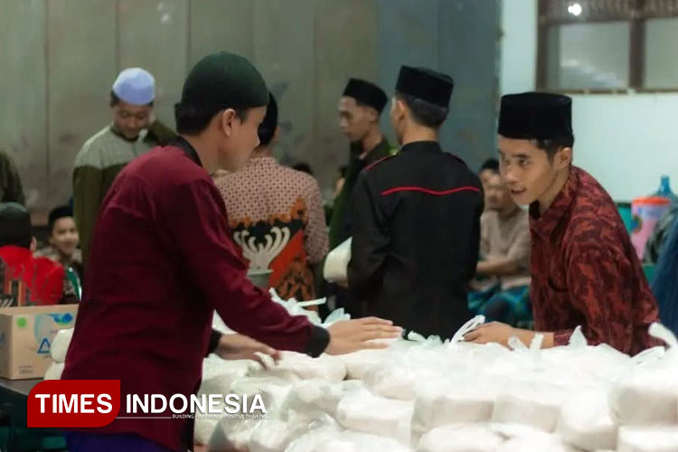 siapa-yang-termasuk-amil-zakat-di-indonesia?-simak-kriterianya-ini-–-times-banyuwangi