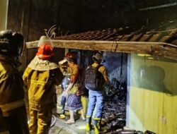 Ditinggal Tadarus Rumah Warga Bajulmati Dilahap Si Jago Merah