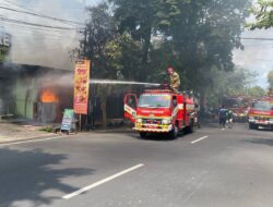 Dipicu Kebocoran Gas, Warung Fried Chicken di Cungking Banyuwangi Kebakaran