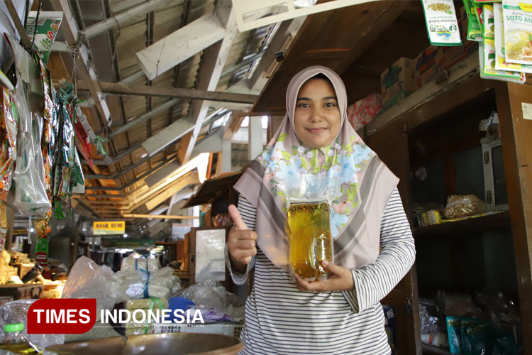 jual-minyakita-di-bawah-het,-pedagang-di-bantul:-biar-dagangan-tetap-laku-–-times-banyuwangi