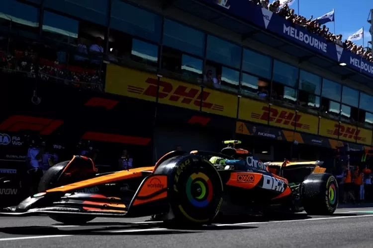 kejutan-di-australia,-norris-tercepat,-sainz-bersinar,-rookie-crash-di-fp1