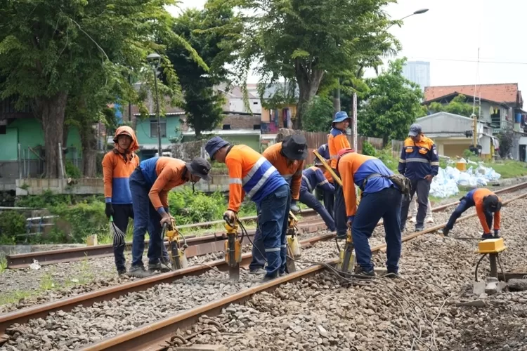 kai-gaspol,-jalur-dan-kereta-api-dirawat-maksimal-sambut-mudik-lebaran-2025