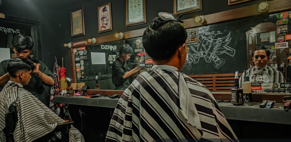 tarif-pangkas-rambut-naik-di-wongsorejo,-warga-tak-keberatan-asalkan-kualitas-meningkat