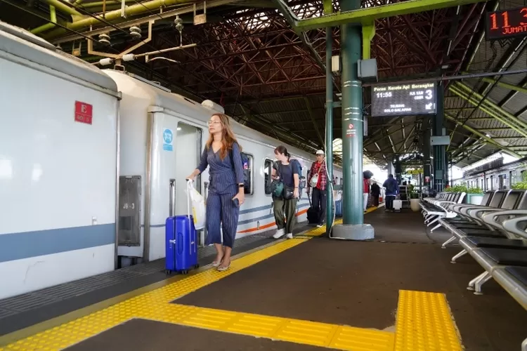 terbukti-aman,-makanan-di-stasiun-gambir-bebas-bahan-kimia-berbahaya