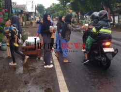 Inspiratif! Affiliator TikTok “Okta. Banyuwangi” Bagikan 150 Cup Es Jumbo dari Hasil Usahanya
