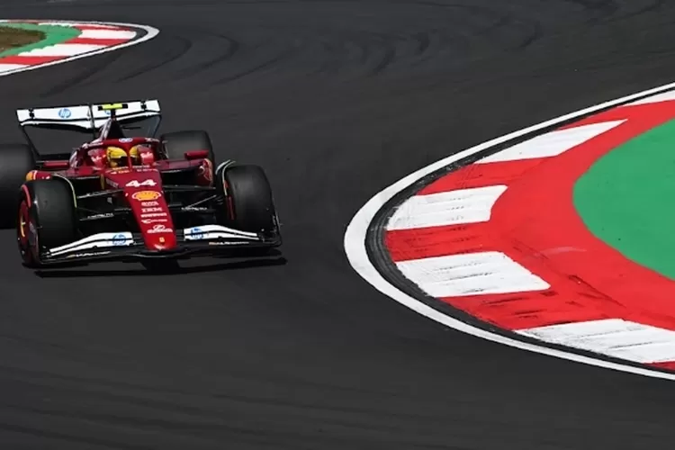 hamilton-kejutkan-verstappen,-cetak-rekor-lap-dan-pole-di-kualifikasi-sprint-shanghai