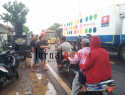 Remaja Masjid Himatul Muttaqin Sidodadi Wongsorejo Rutin Berbagi Takjil di Bulan Ramadan