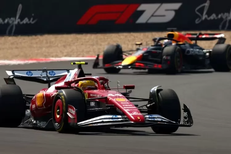 hamilton-bungkam-kritik,-kemenangan-perdana-bareng-ferrari-di-china-–-radar-banyuwangi