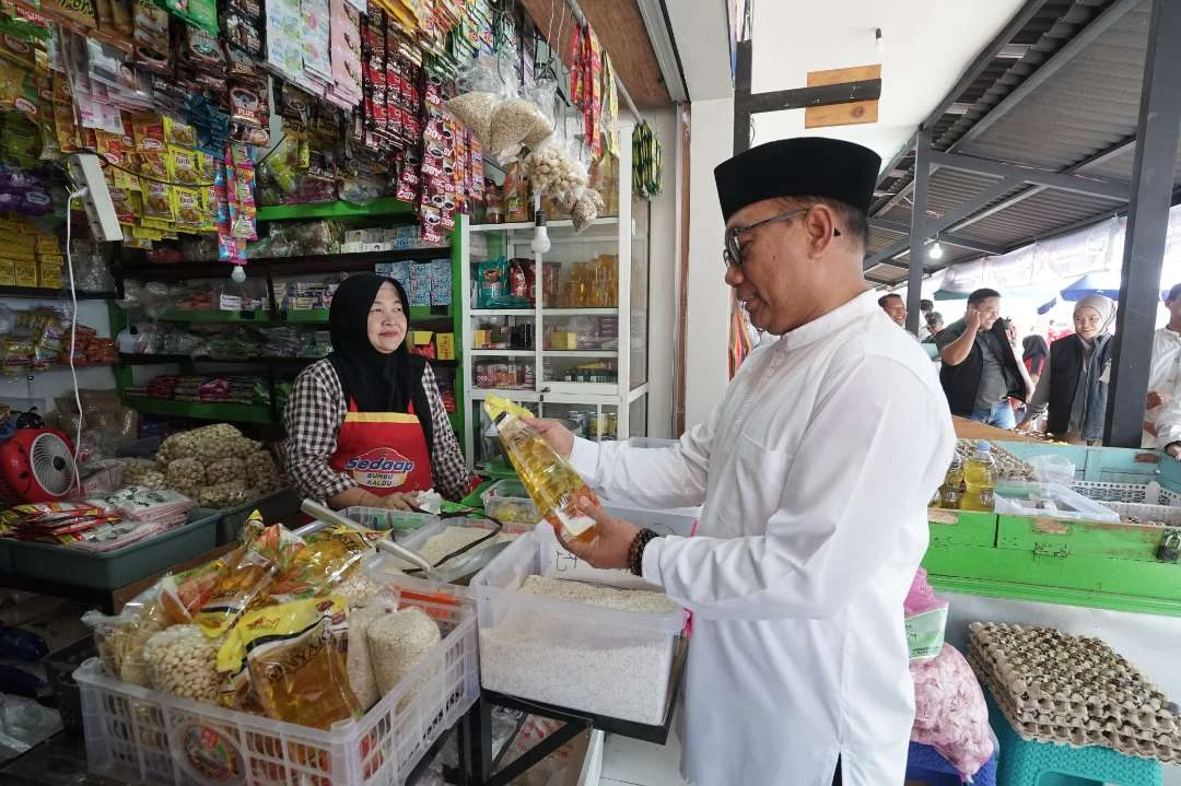 wakil-bupati-banyuwangi-pantau-harga-bahan-pokok-menjelang-lebaran-2025