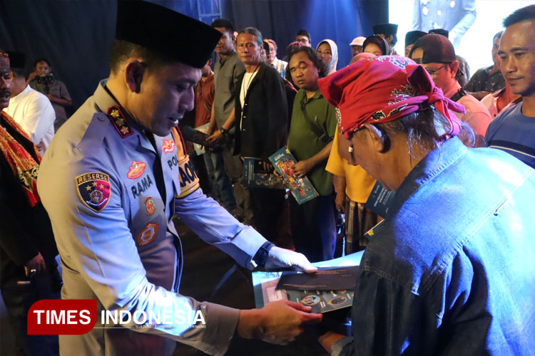 kapolresta-banyuwangi-rangkul-seniman-lokal,-berbagi-berkah-ramadan-–-times-banyuwangi