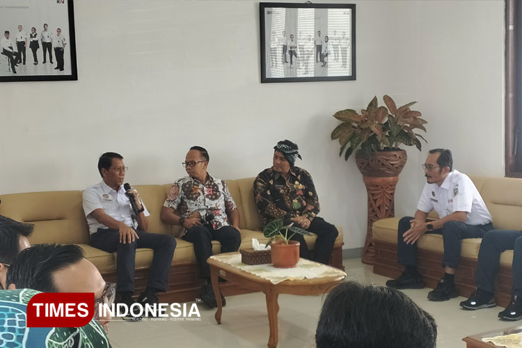 dirut-pt-kai-kunjungi-stasiun-tasikmalaya,-bahas-kesiapan-angkutan-lebaran-2025-–-times-banyuwangi