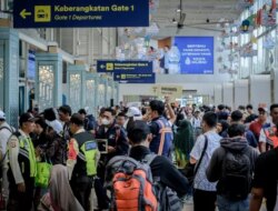 Stasiun Pasar Senen Pecah Rekor, Ratusan Ribu Pemudik Berangkat dari Sini