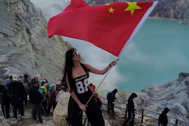 baru-3-hari-lebaran,-kawah-ijen-dibanjiri-1.360-wisatawan